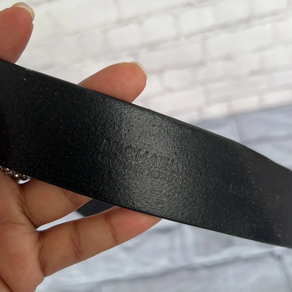 Michael Michael Kors black leather MK front logo belt size medium 6